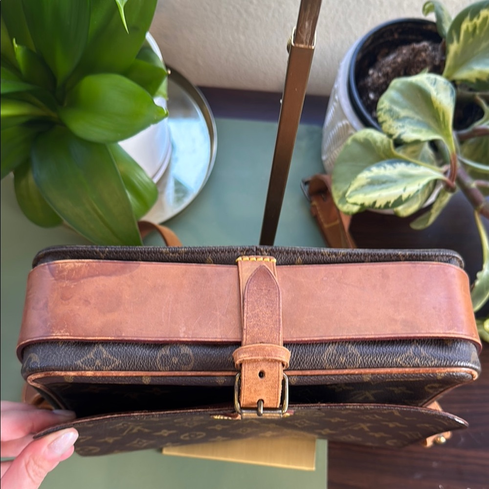 Louis Vuitton Monogram Cartouchiere GM Crossbody Bag - Picture 7 of 13